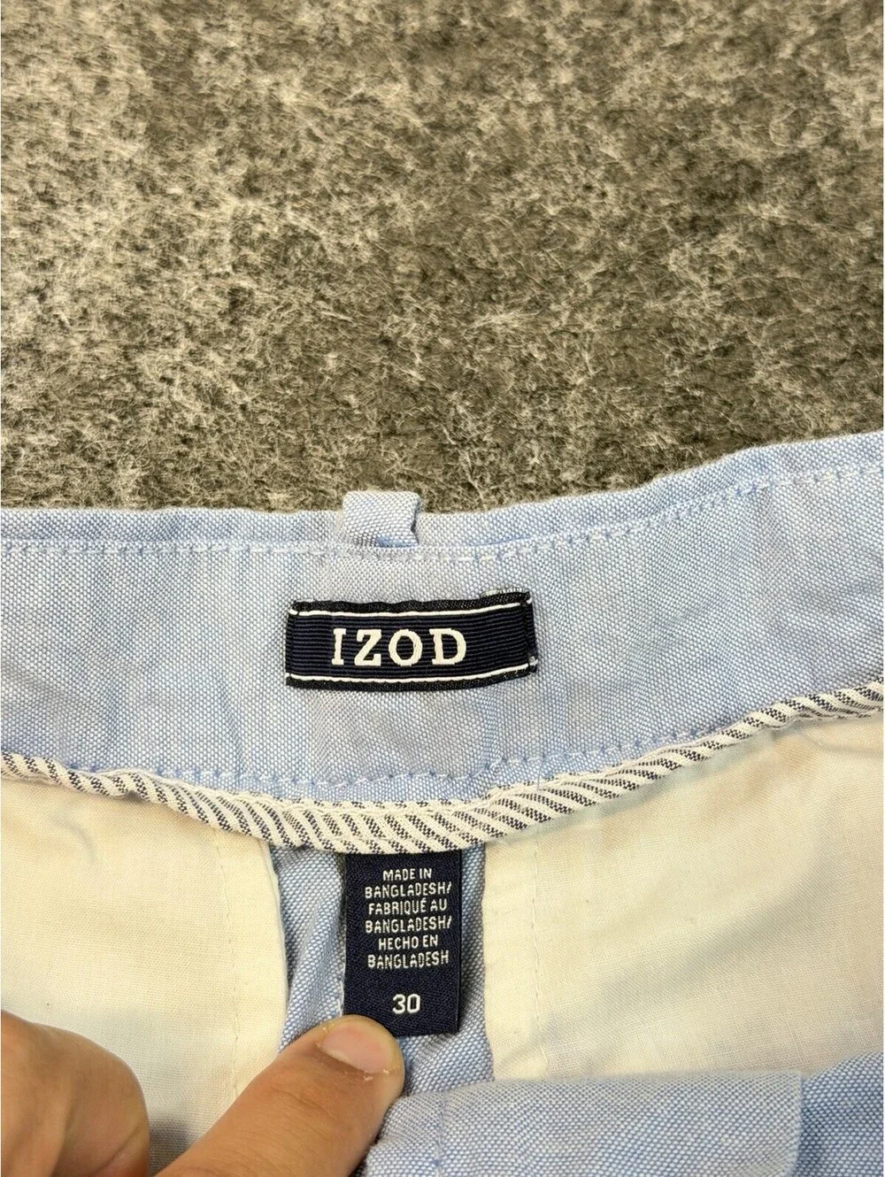 IZOD Men’s Oxford Flat Front Shorts Light Blue Size 30 Casual Preppy